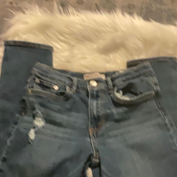 Levi’s Distressed Girls Jeans - Picture 3 of 8